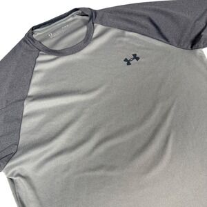 Under Armour T-Shirt Size M Gray Raglan HeatGear Loose Fit Short Sleeve Athletic